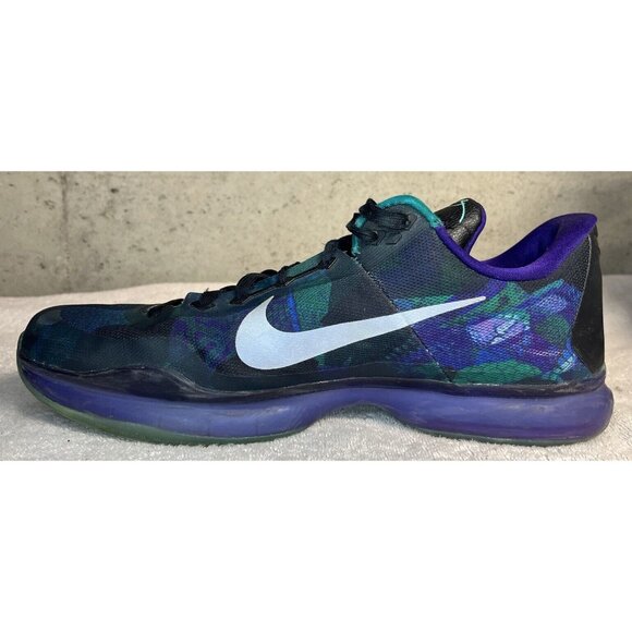 Athletic_Shoes